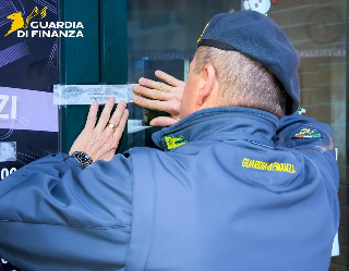 Senigallia - Centro estetico non emette scontrini: chiuso dalla Finanza